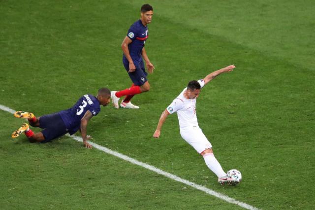 أسعار تذاكر مباريات دوري الأبطال تصل لمستويات قياسية بين ريال مدريد وبرشلونة