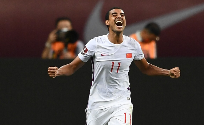 أرتيتاهالاند يتفوق على الجميع بأرقامه القياسية قبل مواجهة أرسنال ومانشستر سيتي